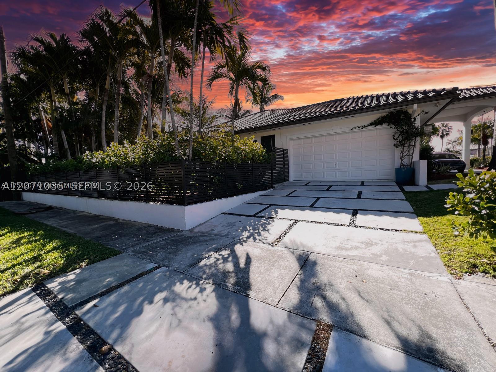 17615 SW 80th