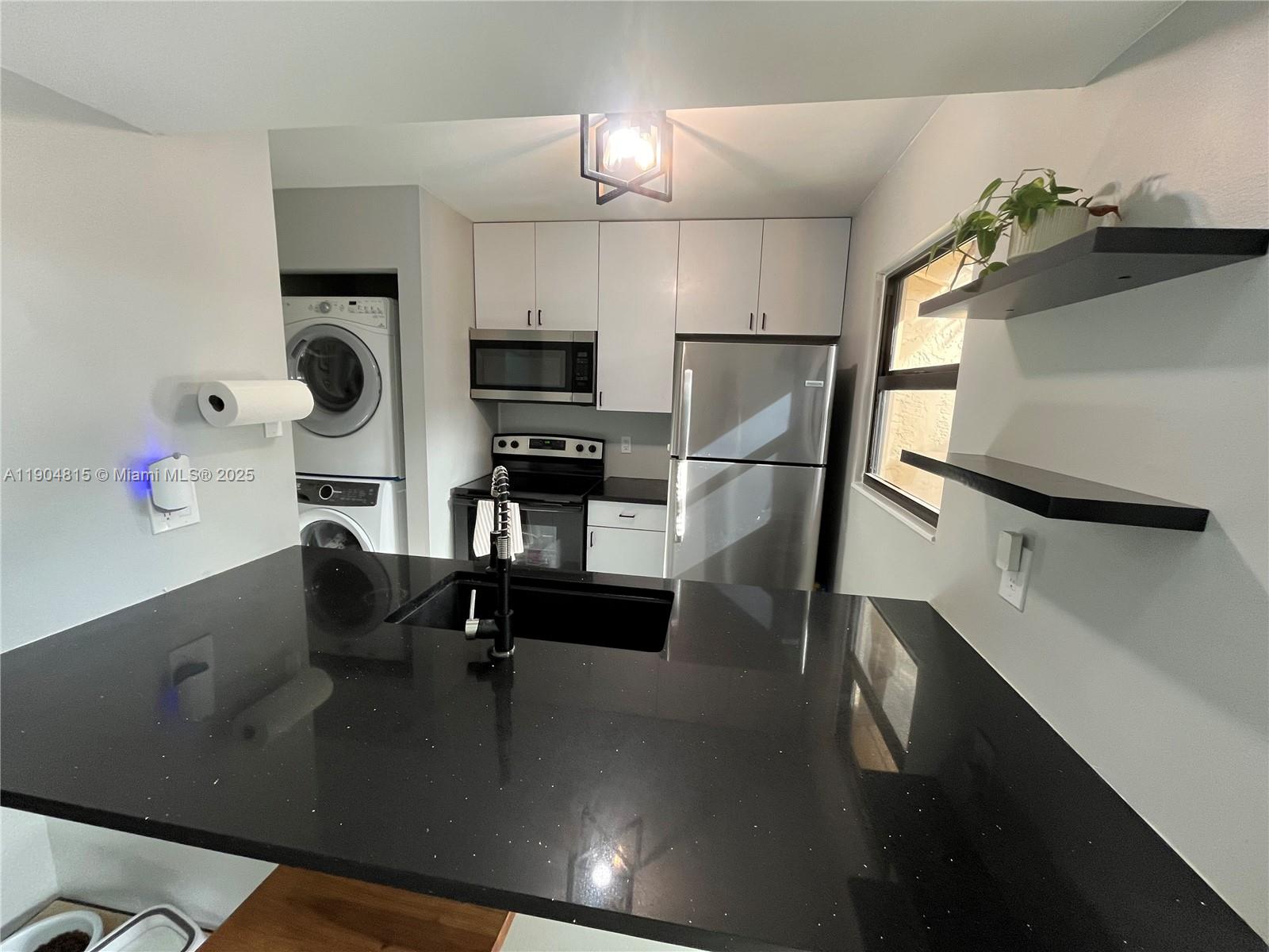 ARROWHEAD GOLF AND TENNIS - Residential