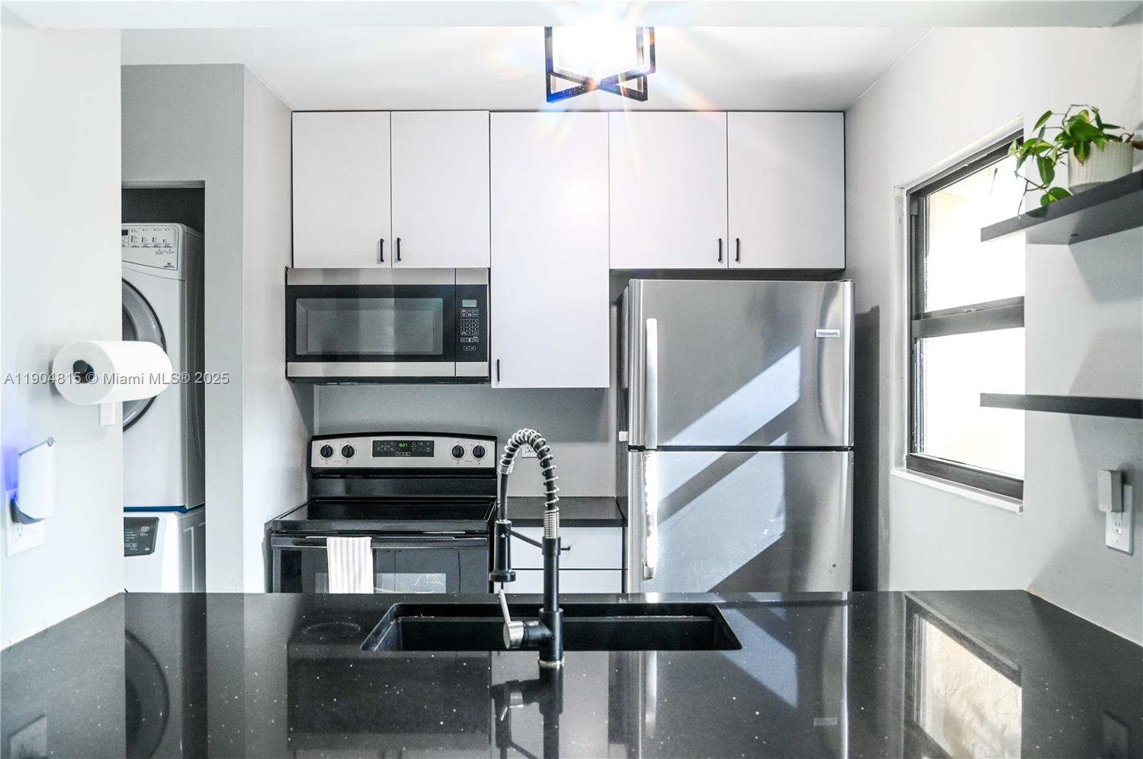 ARROWHEAD GOLF AND TENNIS - Residential