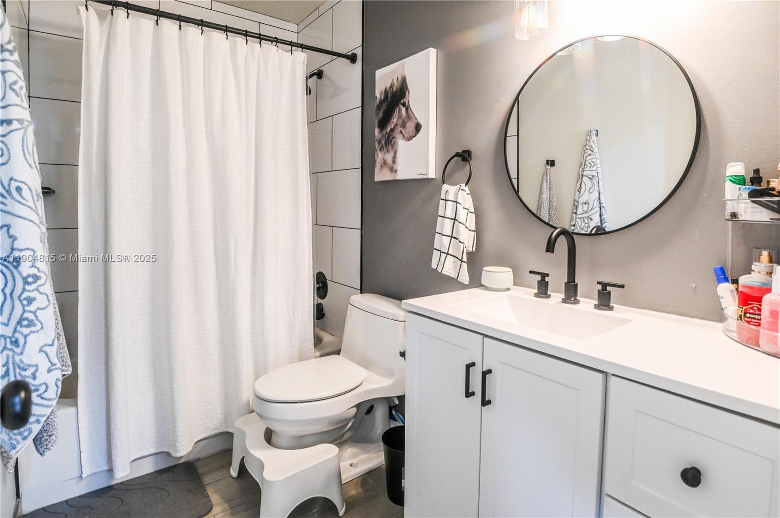 ARROWHEAD GOLF AND TENNIS - Residential