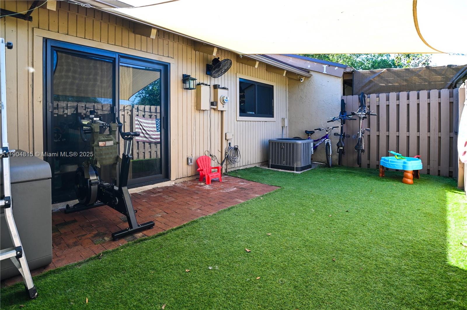 ARROWHEAD GOLF AND TENNIS - Residential