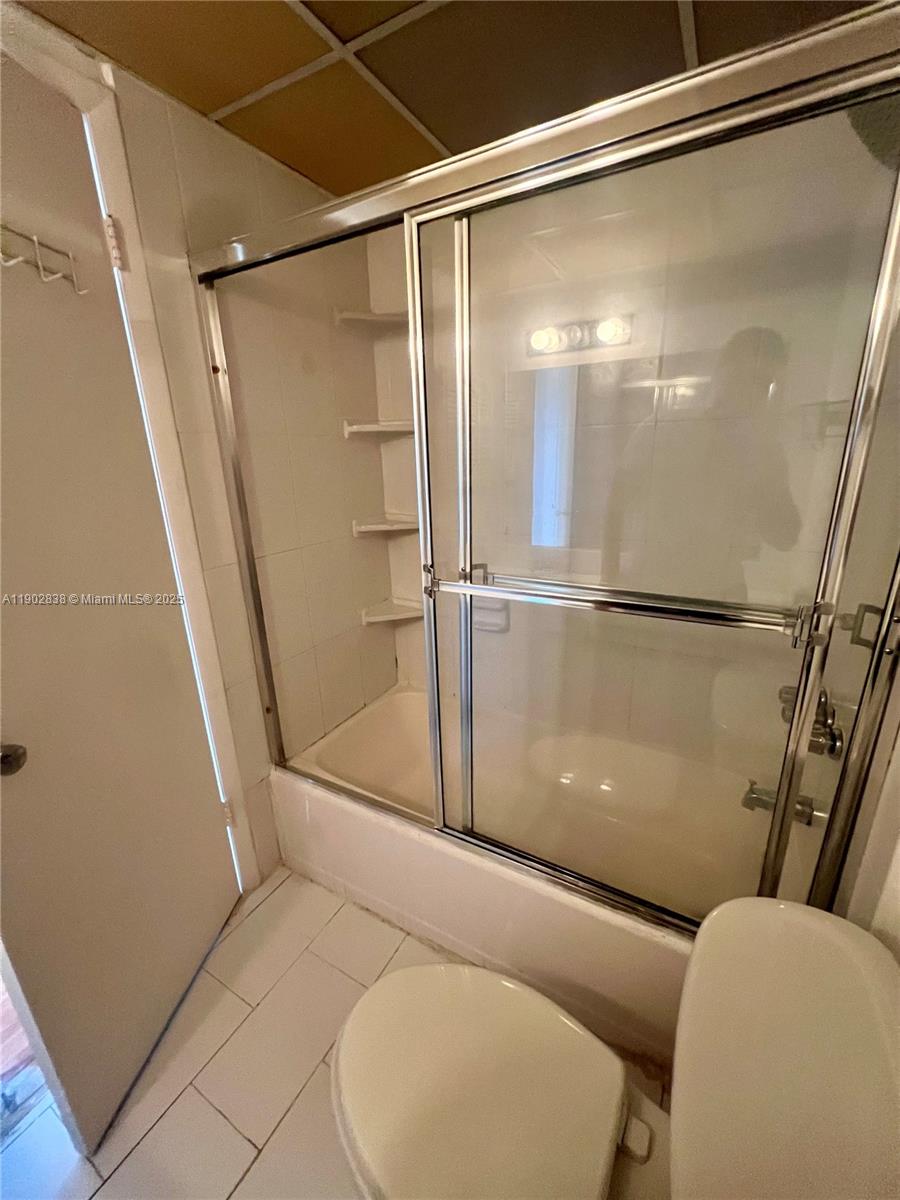 VERSAILLE GARDENS I CONDO - Residential