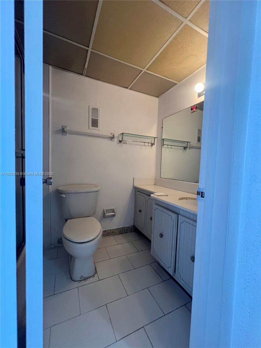 VERSAILLE GARDENS I CONDO - Residential