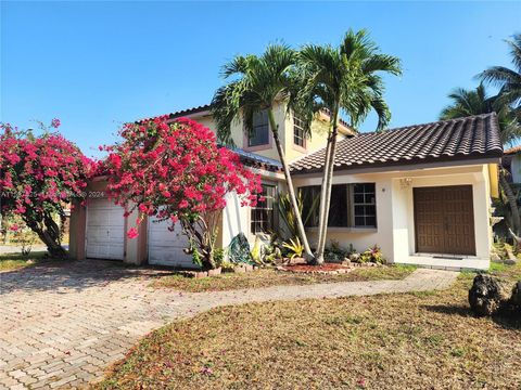 Single Family Residence in Miami Lakes FL 8745 150th Ter Ter.jpg