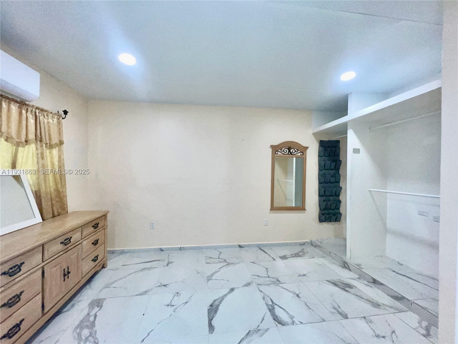 SILVER BLUFF HOMESITES - Residential Income