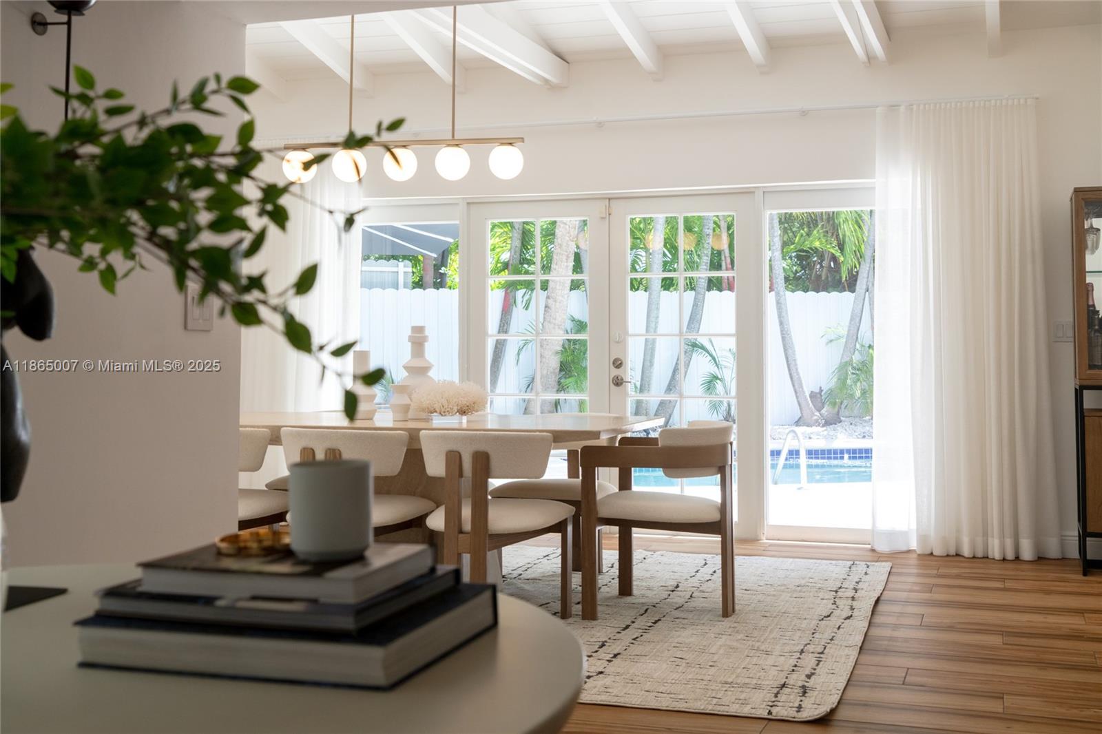 TROPICAL ISLE HOMES SUB - Residential