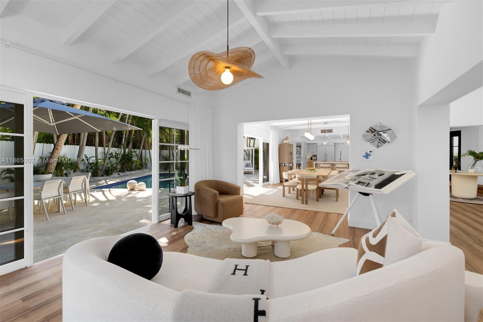 TROPICAL ISLE HOMES SUB - Residential