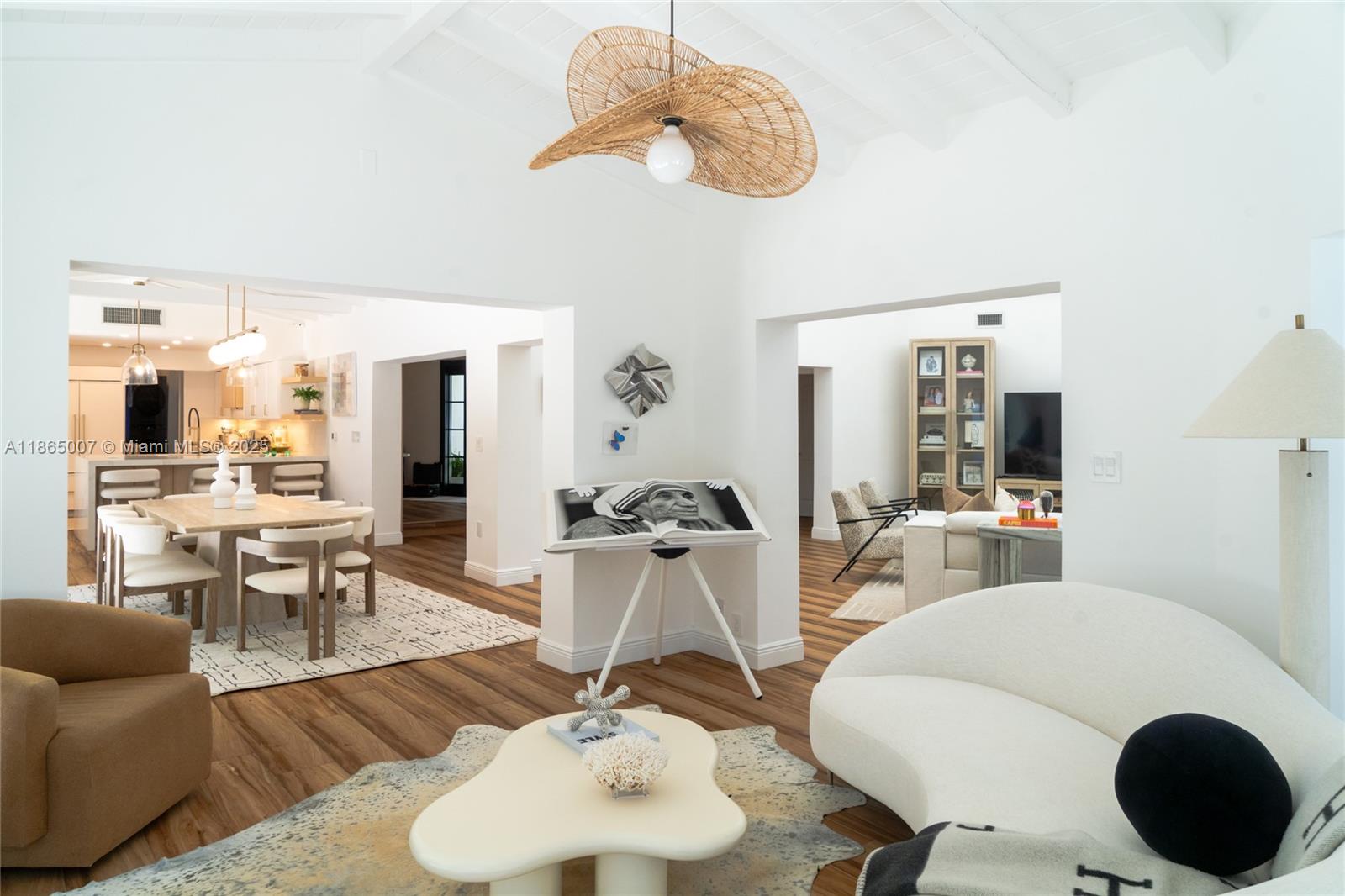 TROPICAL ISLE HOMES SUB - Residential