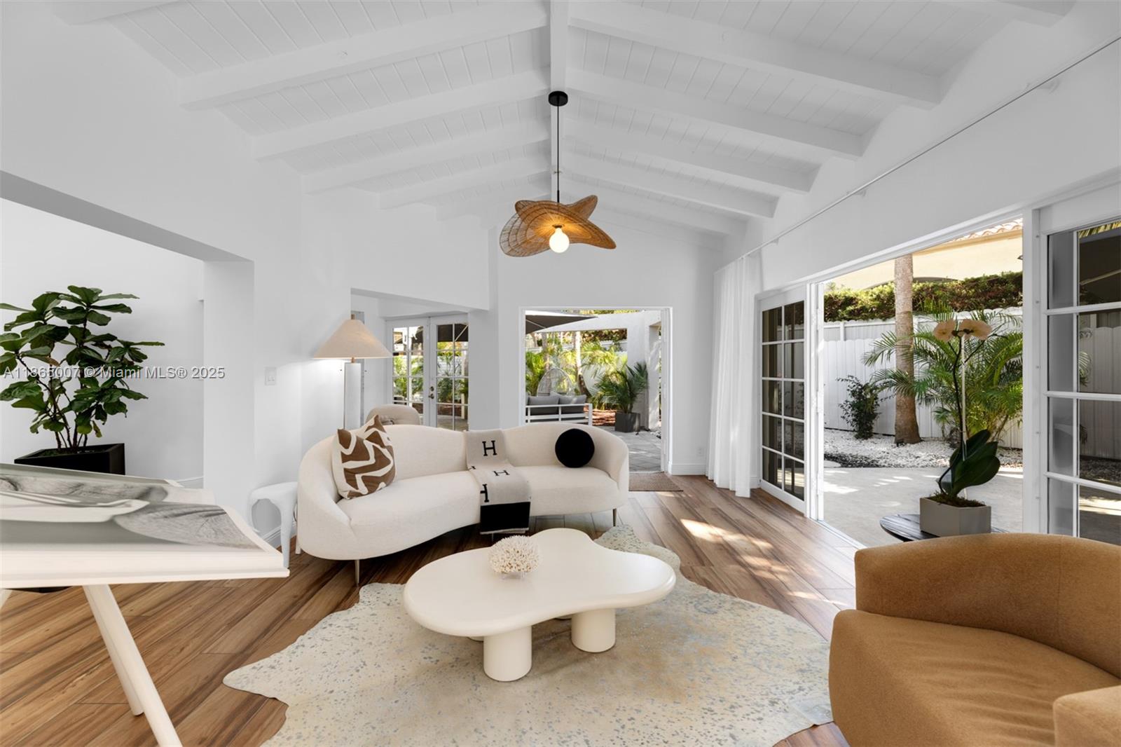 TROPICAL ISLE HOMES SUB - Residential