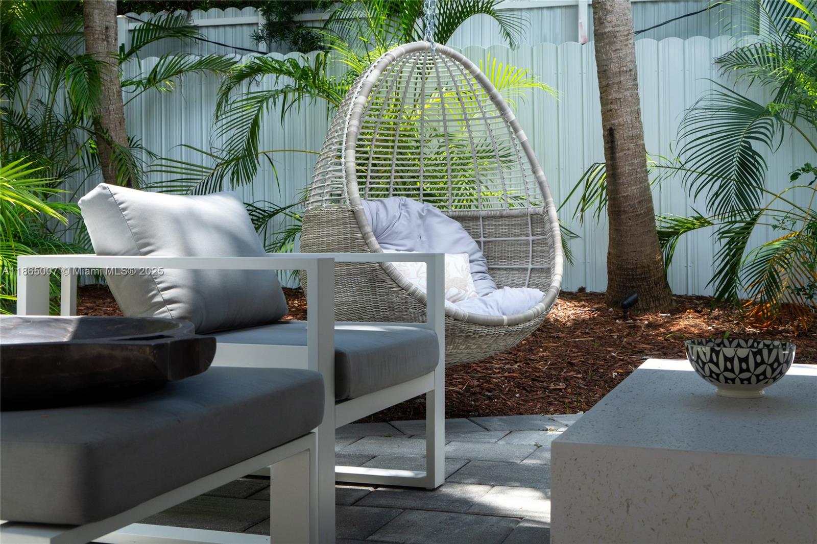 TROPICAL ISLE HOMES SUB - Residential