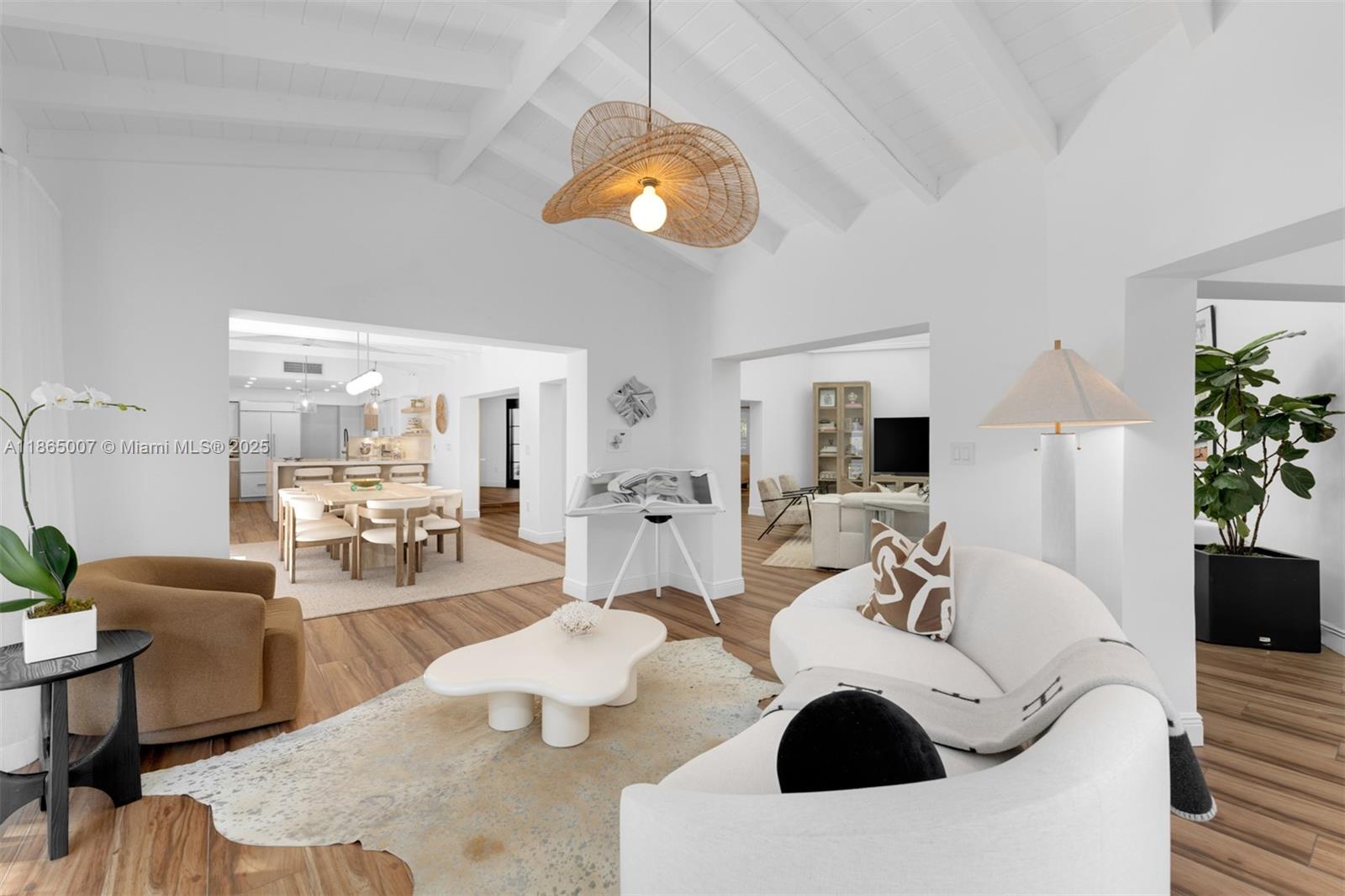 TROPICAL ISLE HOMES SUB - Residential