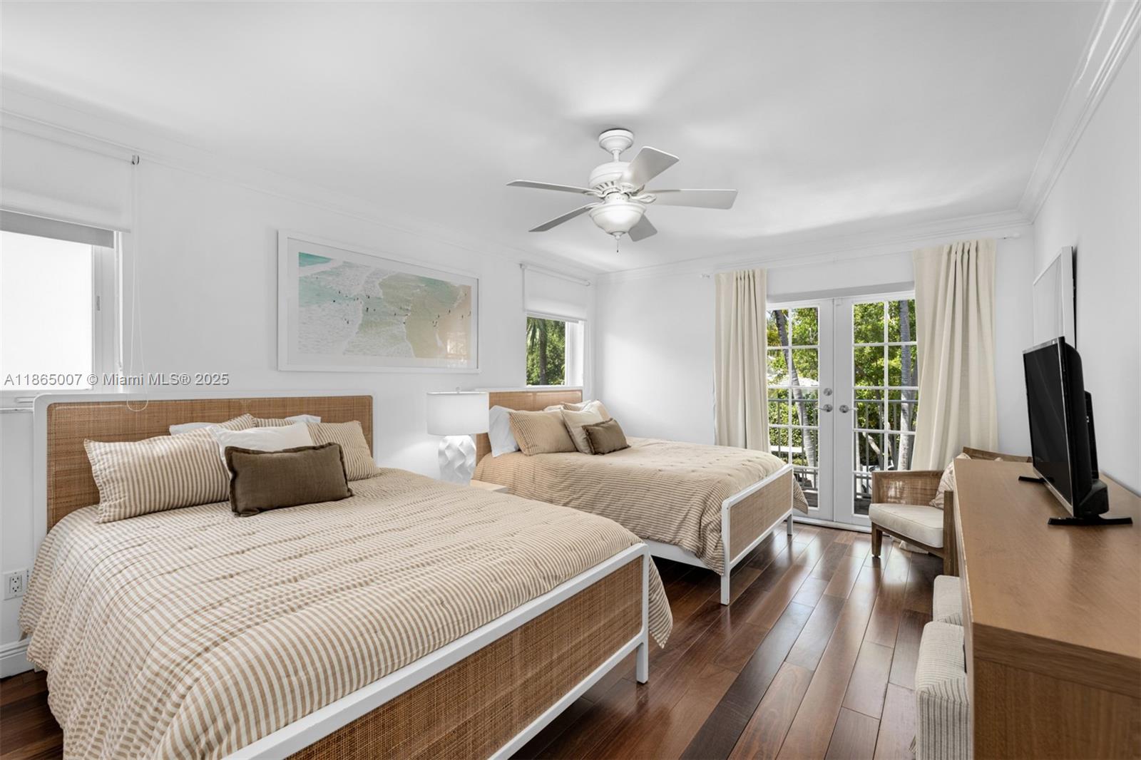 TROPICAL ISLE HOMES SUB - Residential