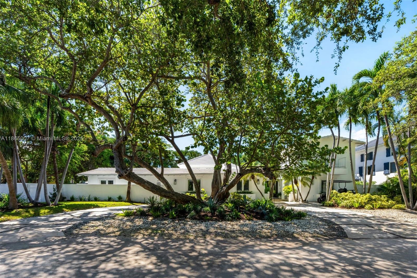 TROPICAL ISLE HOMES SUB - Residential