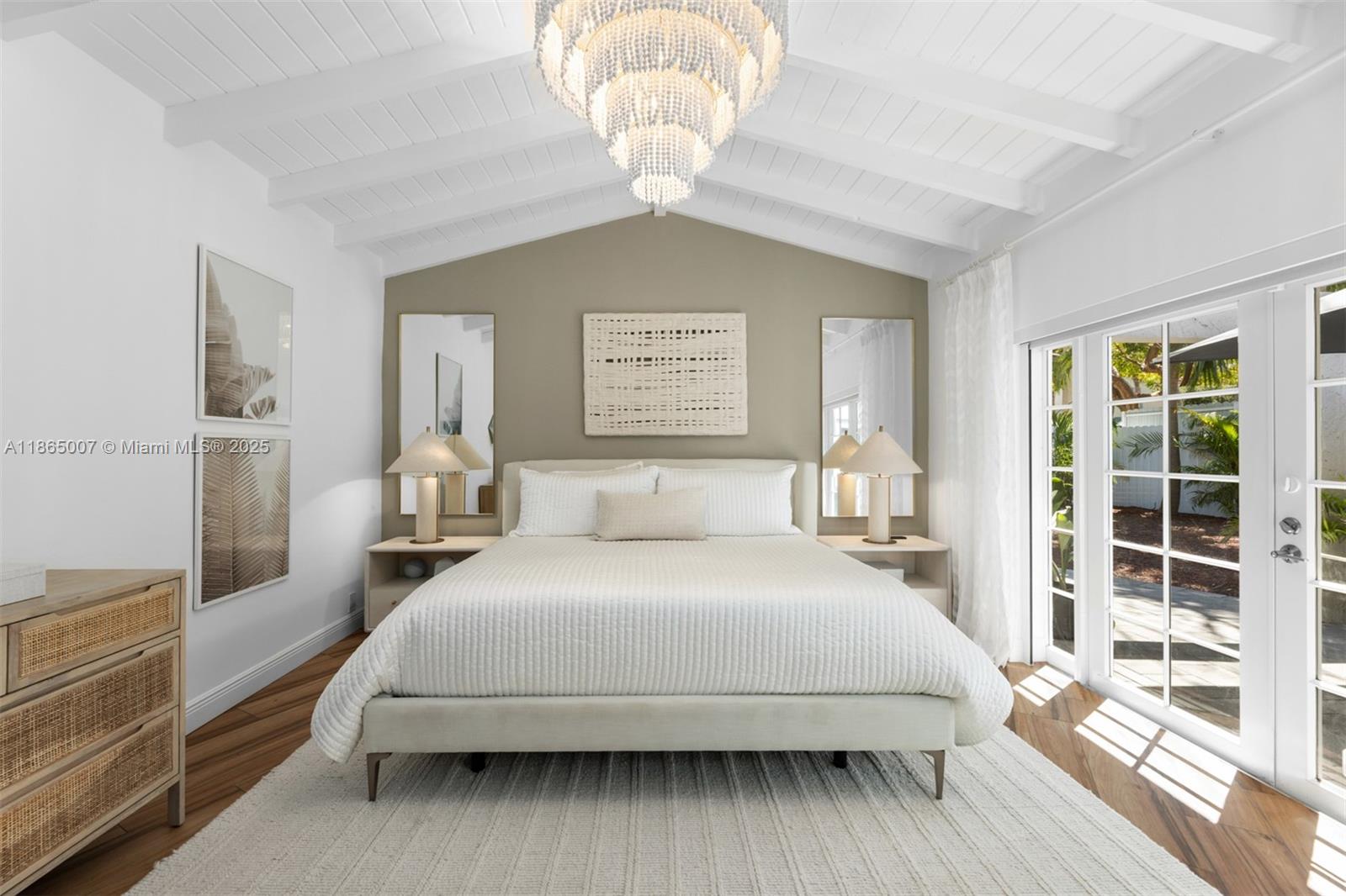 TROPICAL ISLE HOMES SUB - Residential