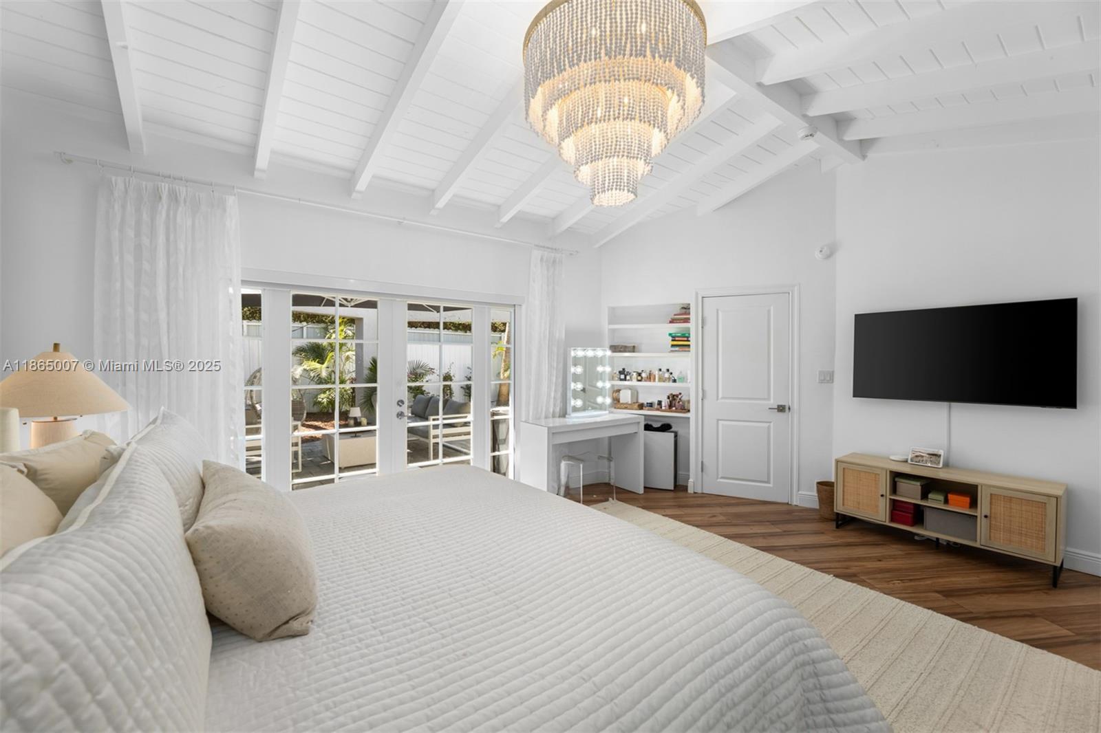 TROPICAL ISLE HOMES SUB - Residential