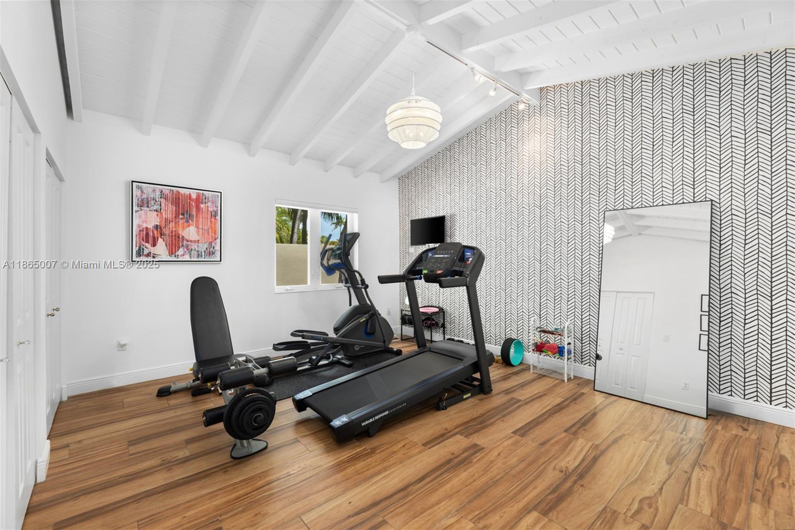 TROPICAL ISLE HOMES SUB - Residential