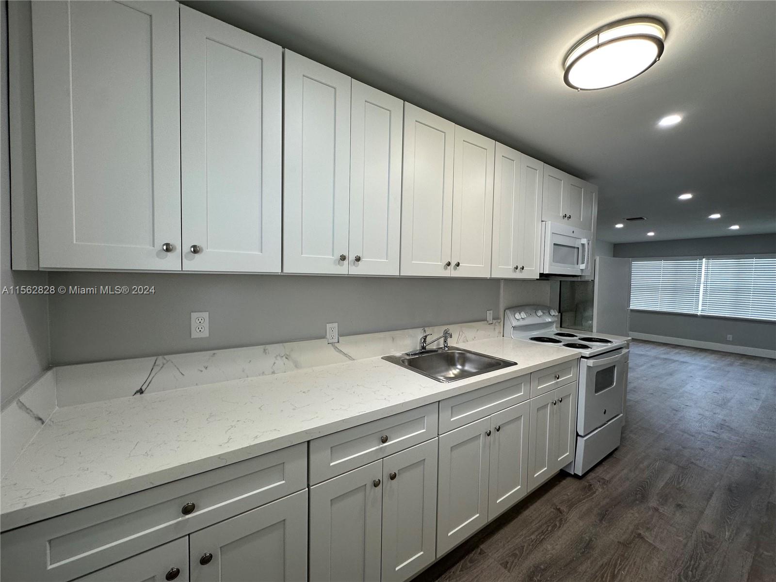 SILVER SHORES UNIT - Residential Lease