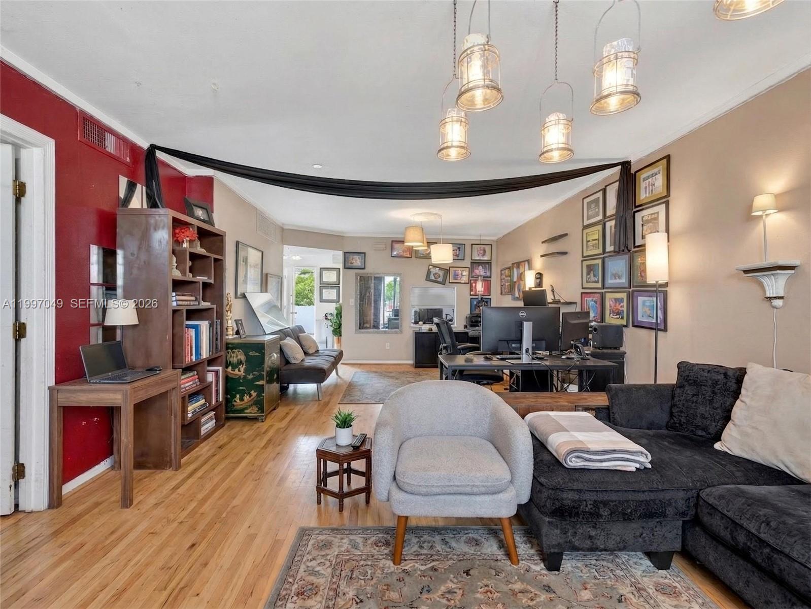 3703 NE 166th St 302