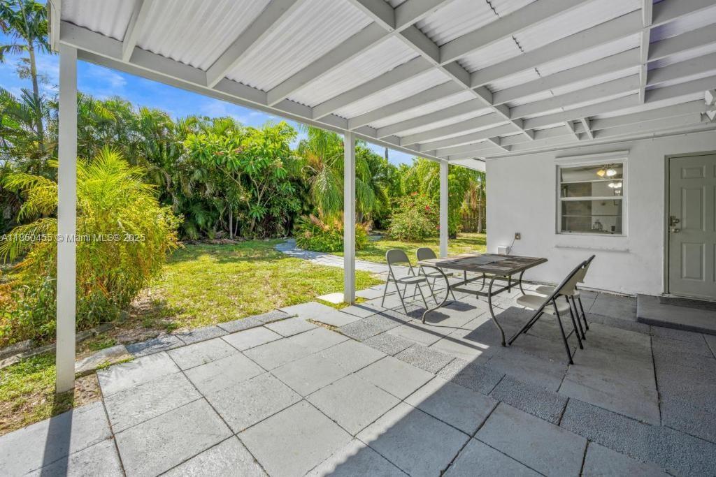 LAUDERDALE VILLAS - Residential Lease