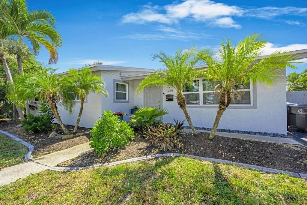 LAUDERDALE VILLAS - Residential Lease