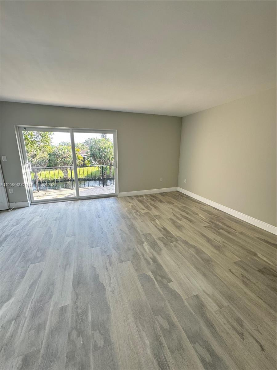 COUNTRY VILLAGE CONDO - Residential Lease