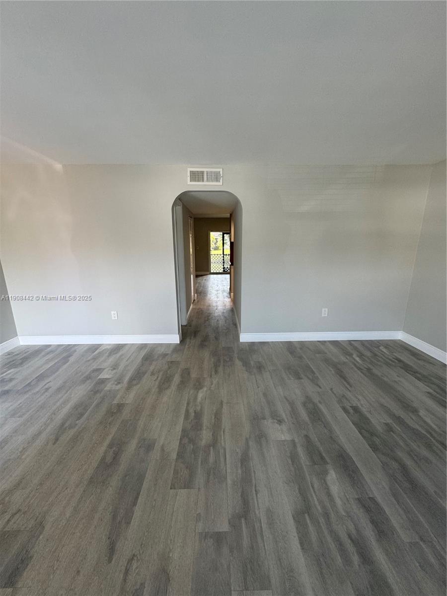 COUNTRY VILLAGE CONDO - Residential Lease