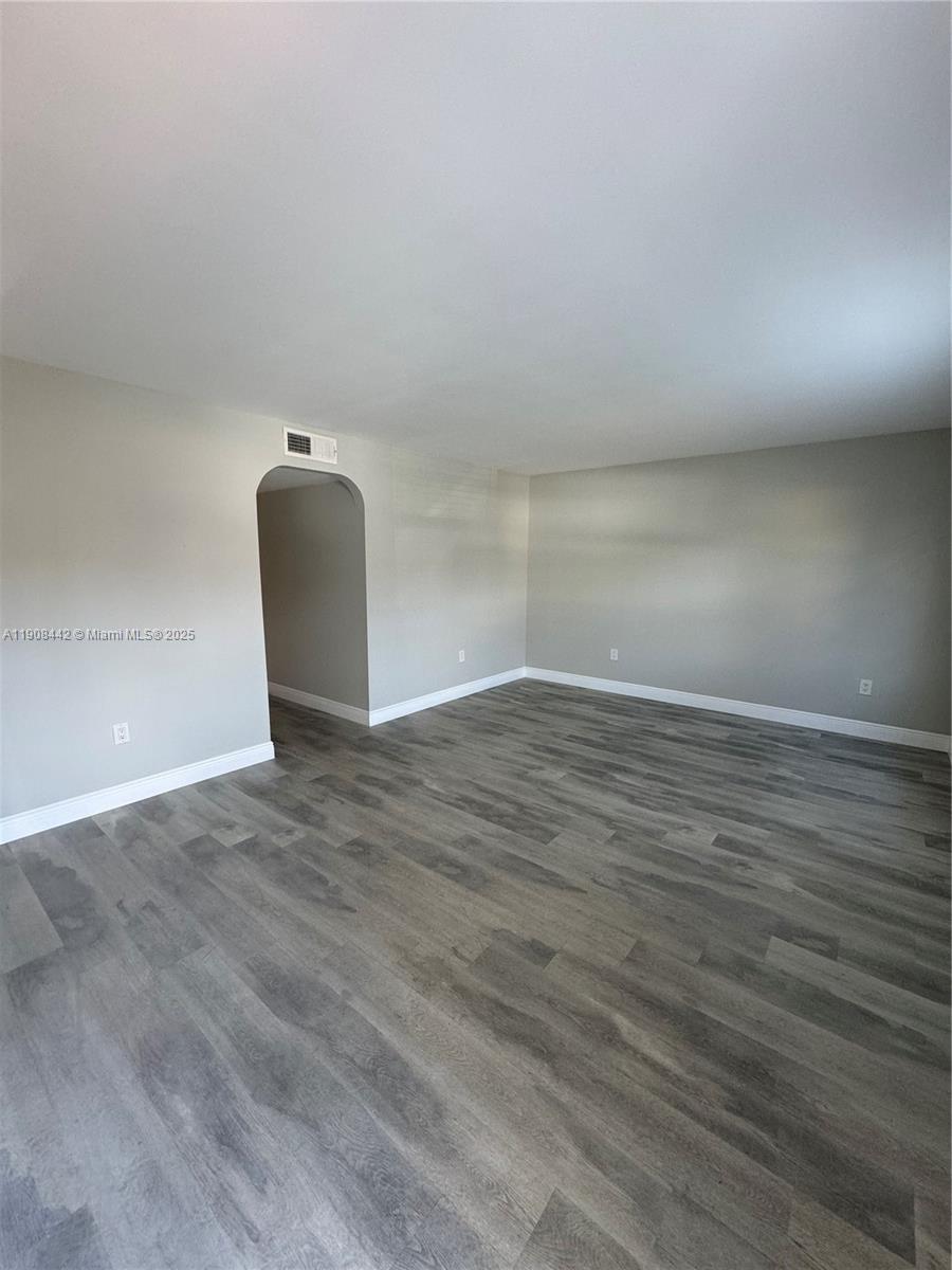 COUNTRY VILLAGE CONDO - Residential Lease