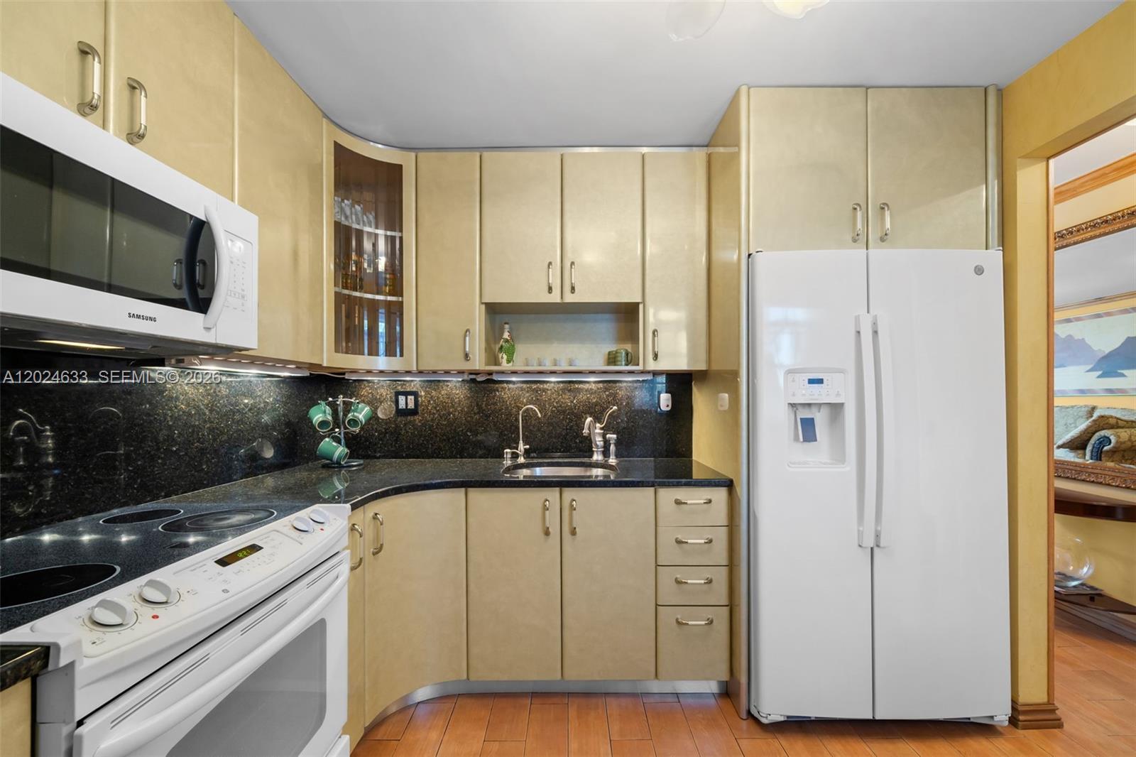 EDEN ISLES CONDO PART 1 - Residential