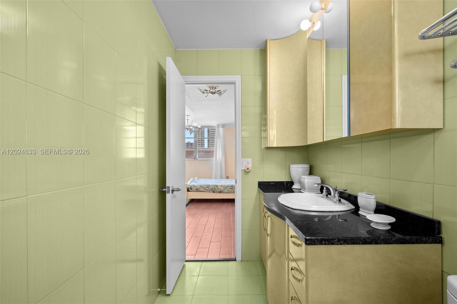 EDEN ISLES CONDO PART 1 - Residential