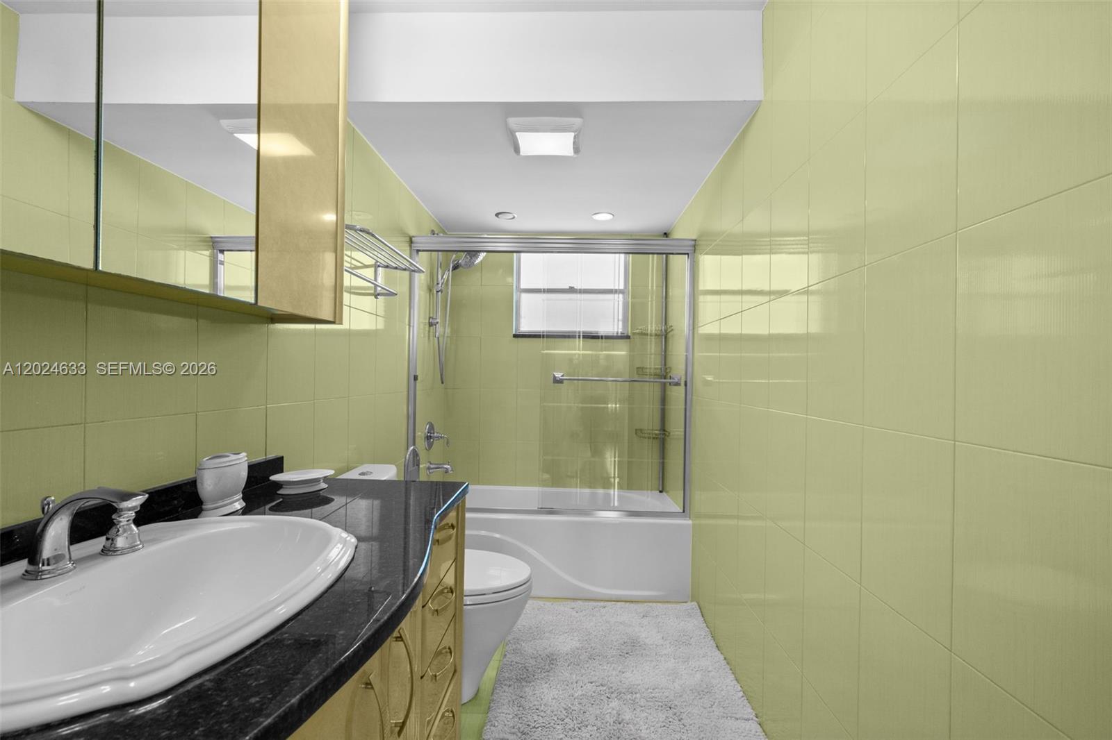 EDEN ISLES CONDO PART 1 - Residential