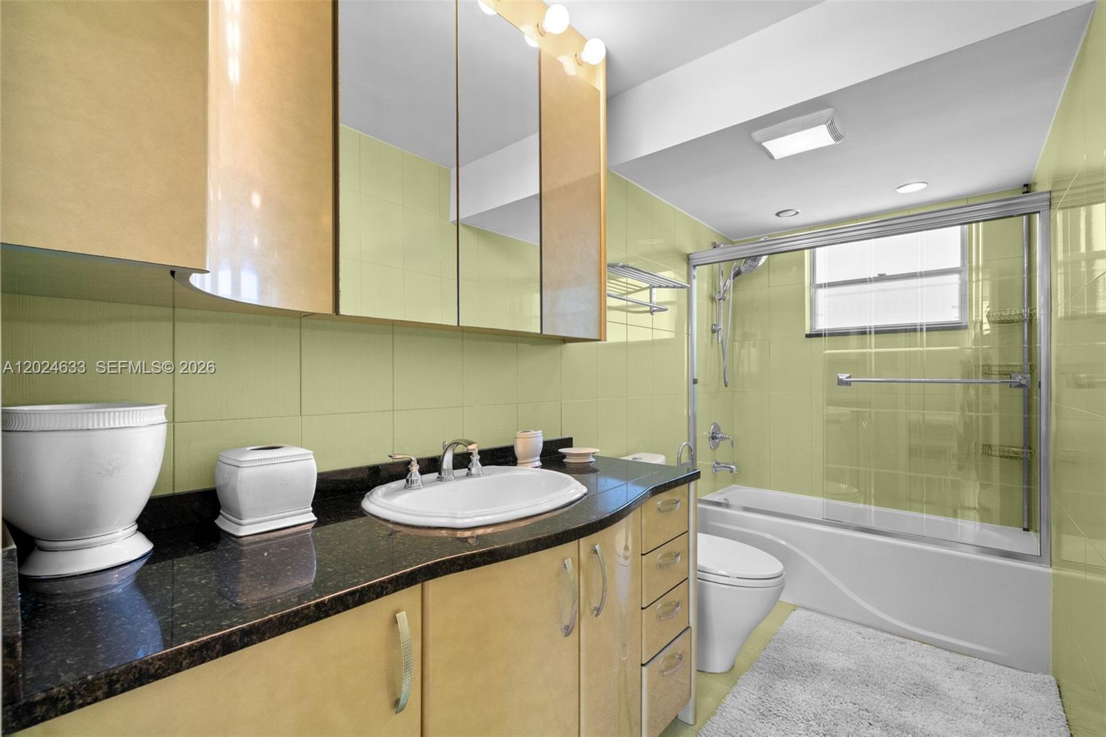 EDEN ISLES CONDO PART 1 - Residential