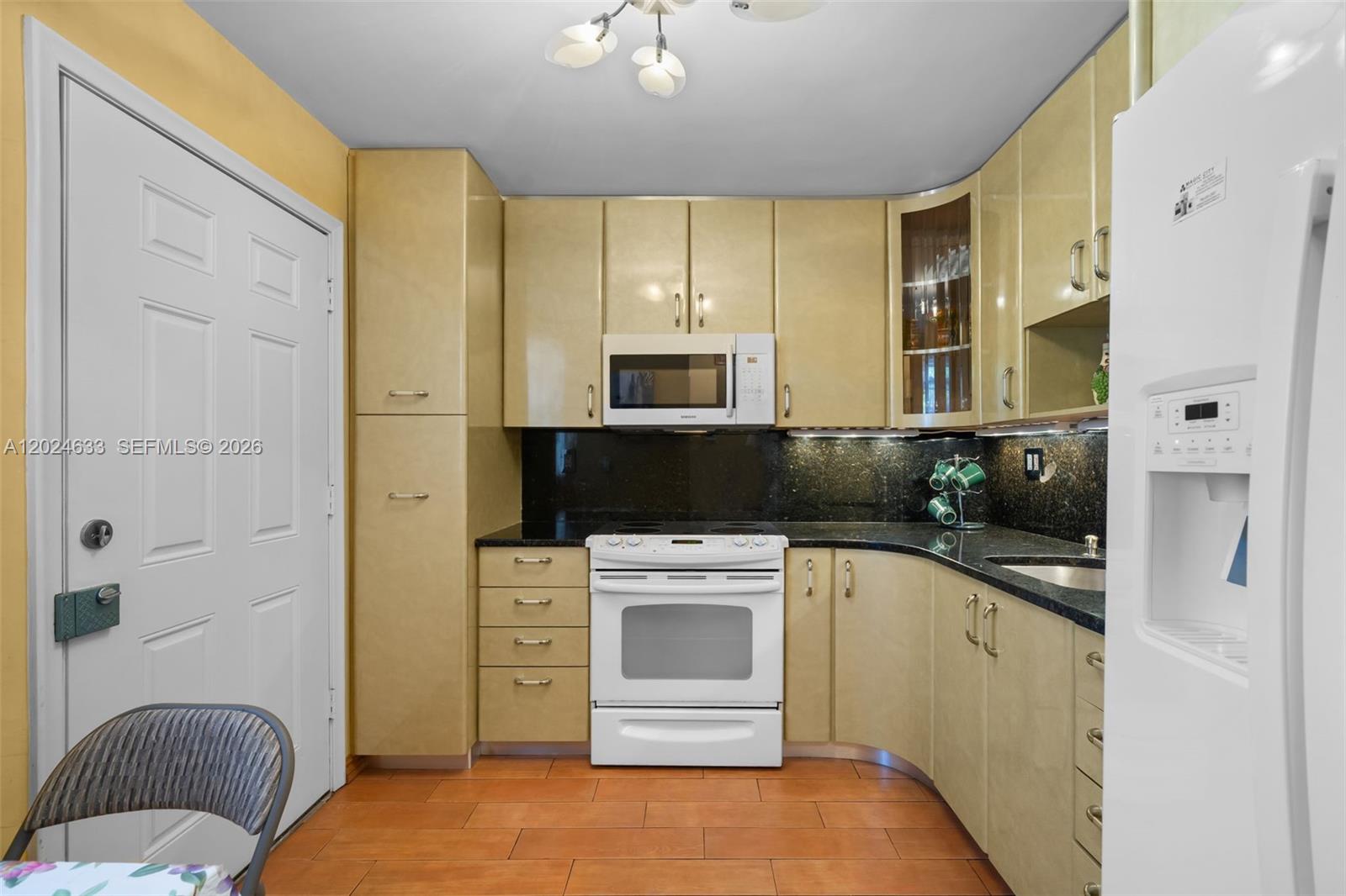 EDEN ISLES CONDO PART 1 - Residential