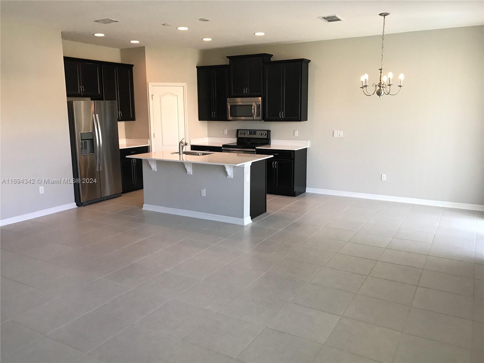 TANGLEWOOD PRESERVE - Residential