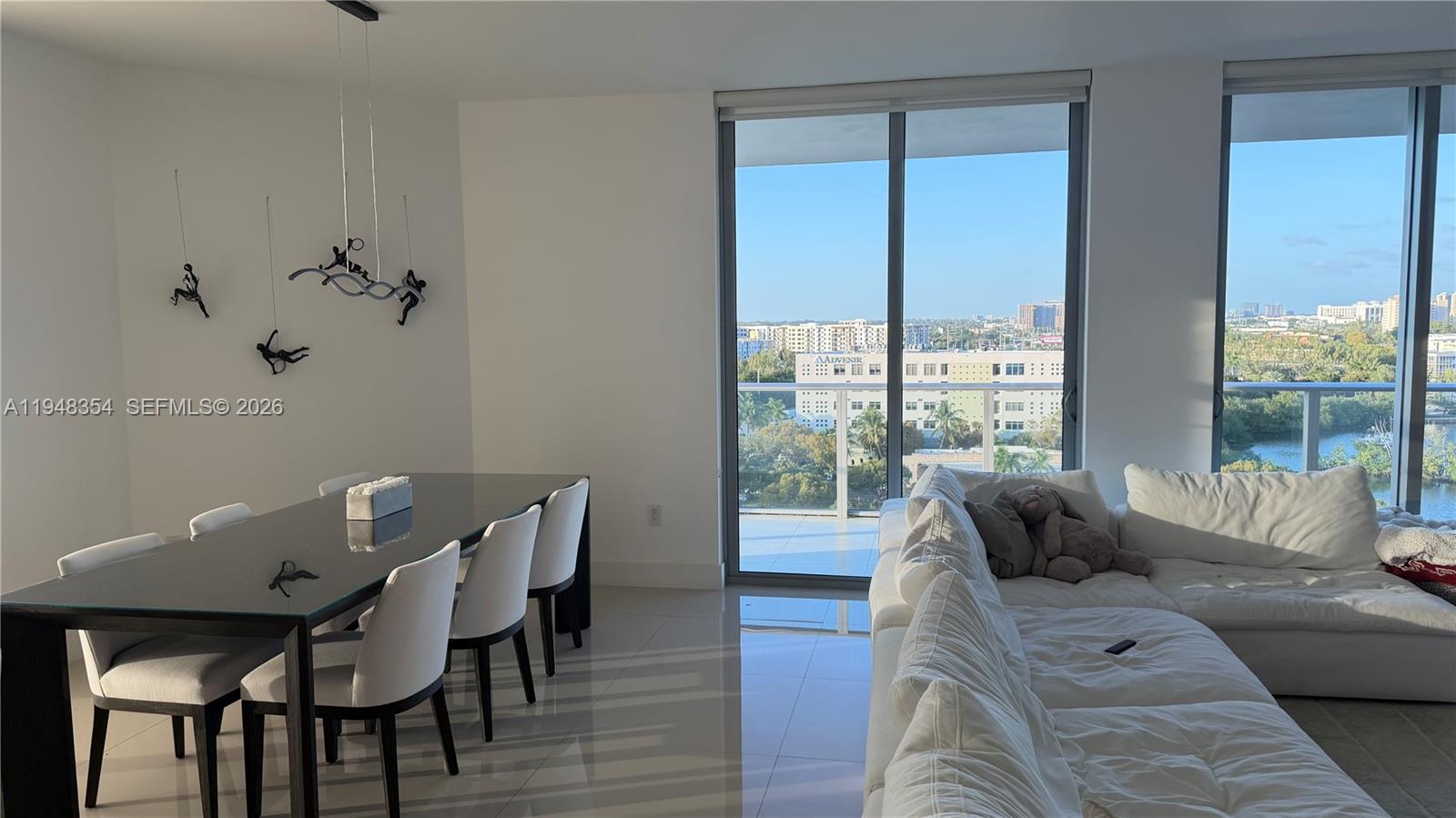 17301 Biscayne Blvd 1002