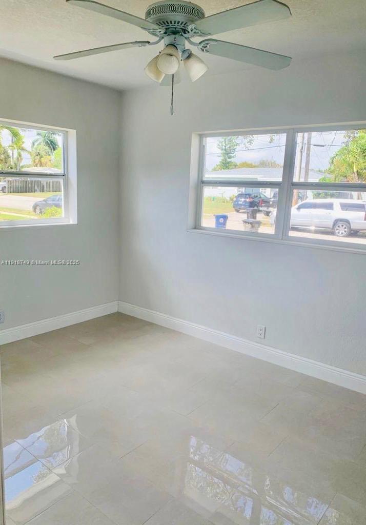 FLAMINGO PARK SEC - Residential Lease