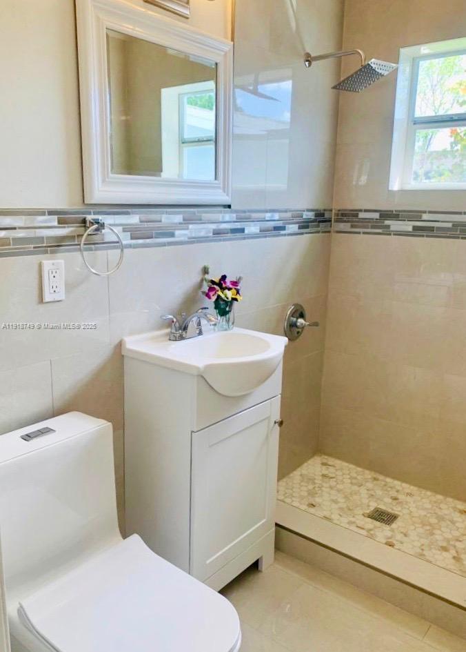 FLAMINGO PARK SEC - Residential Lease