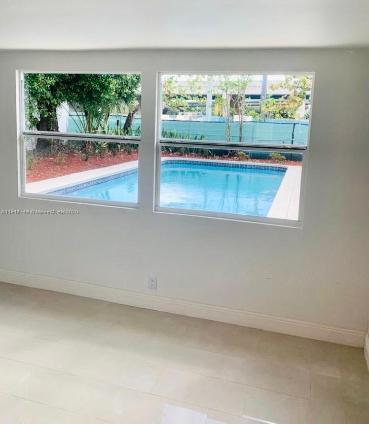 FLAMINGO PARK SEC - Residential Lease