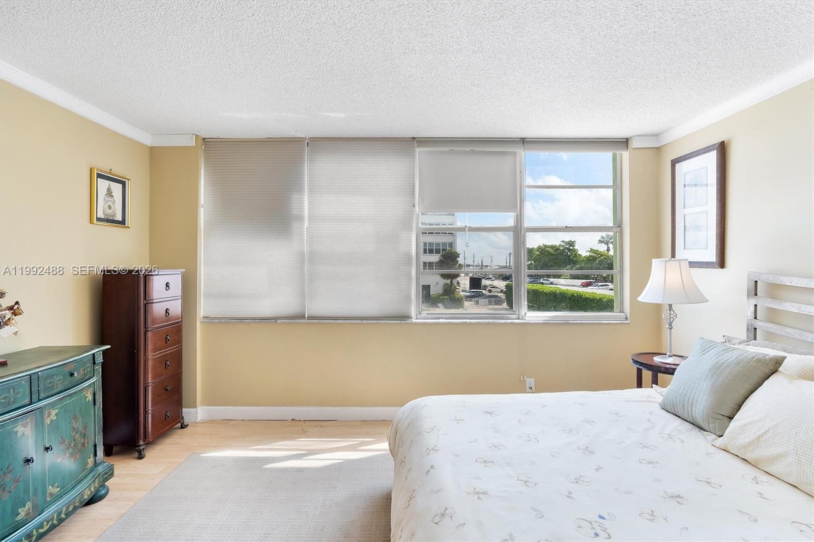 BAYVIEW TOWERS CONDO SOUT - Residential