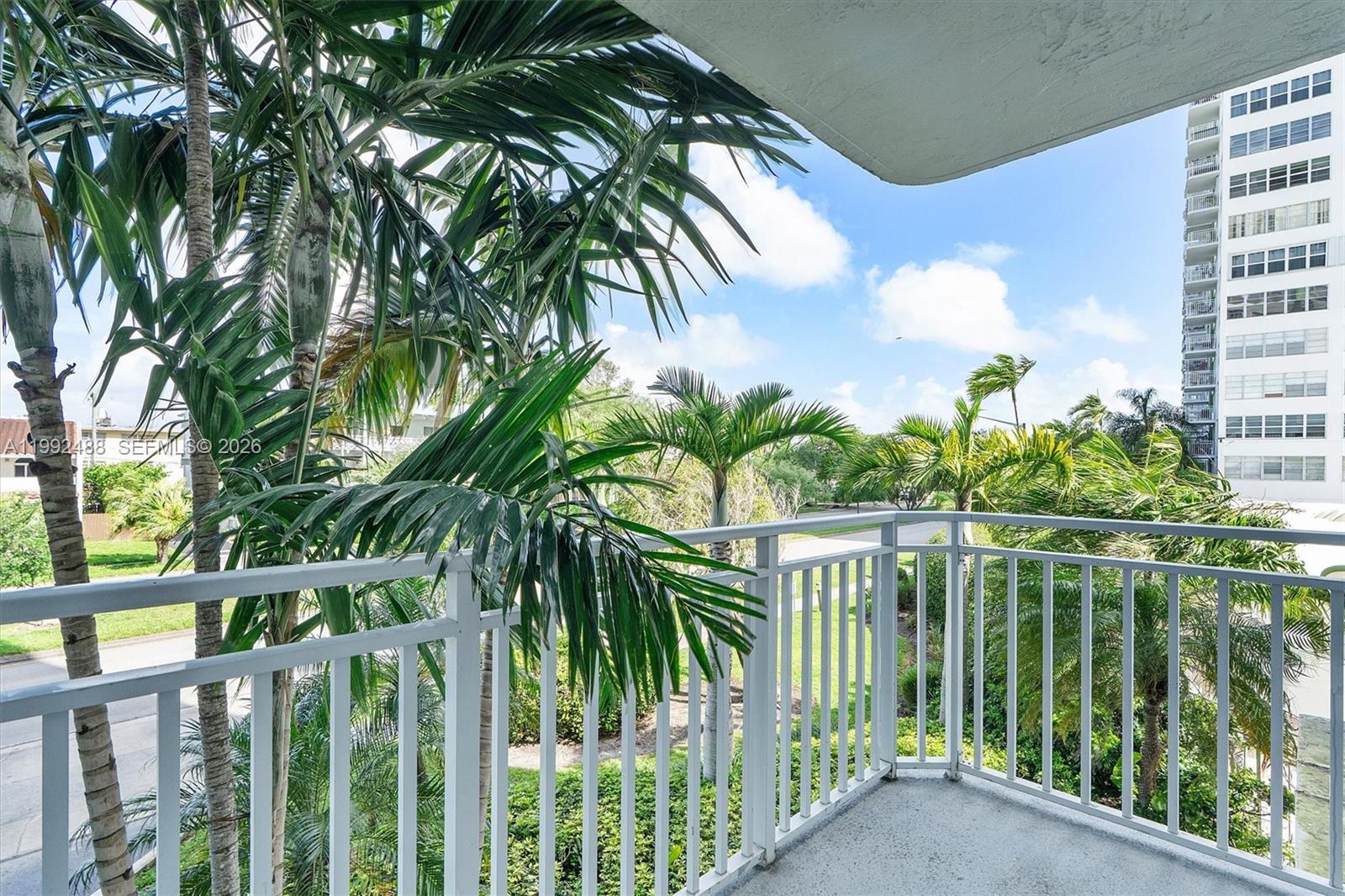 BAYVIEW TOWERS CONDO SOUT - Residential