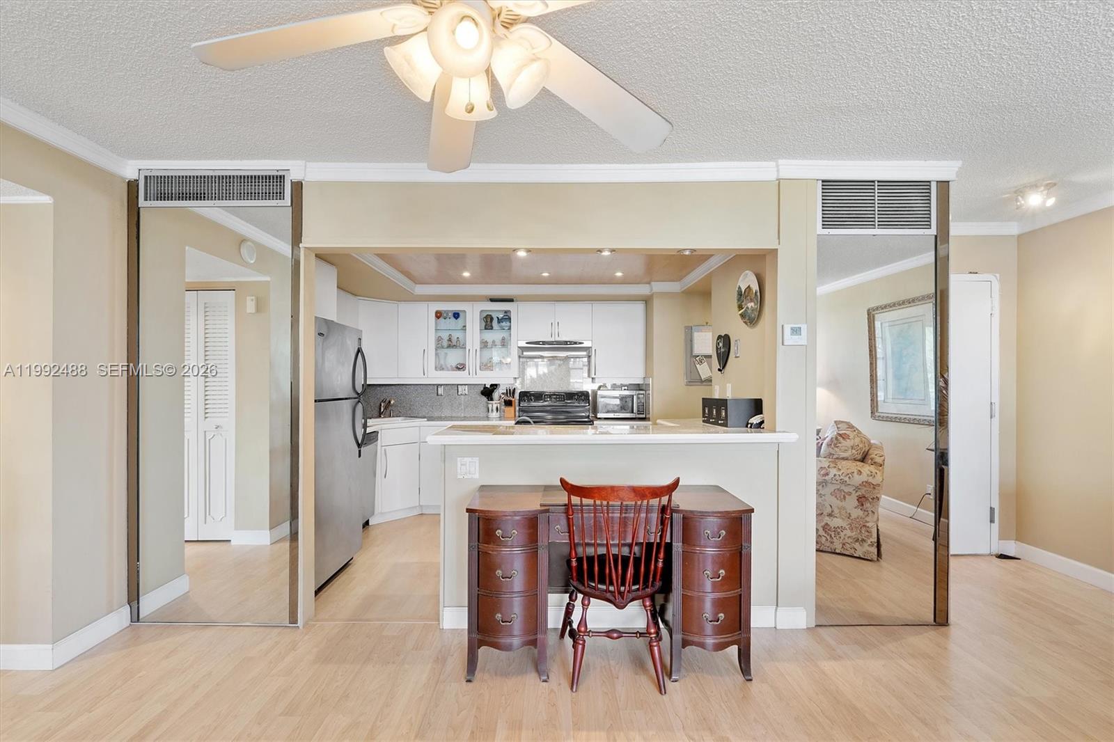 BAYVIEW TOWERS CONDO SOUT - Residential