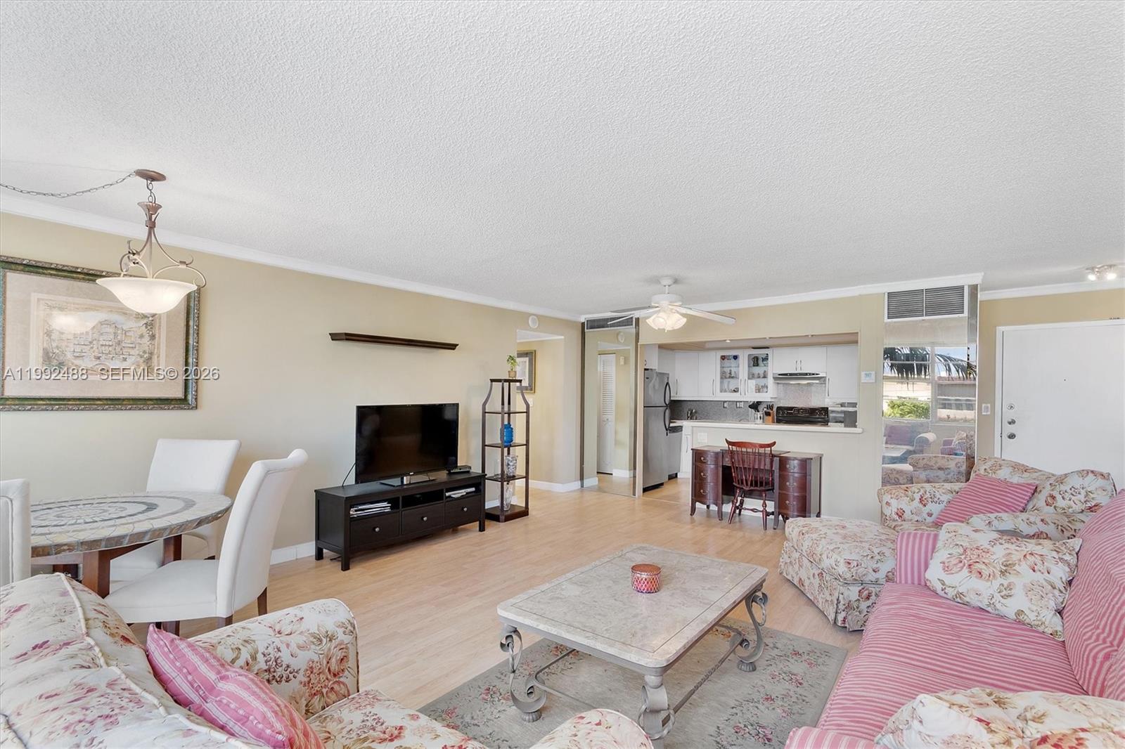 BAYVIEW TOWERS CONDO SOUT - Residential