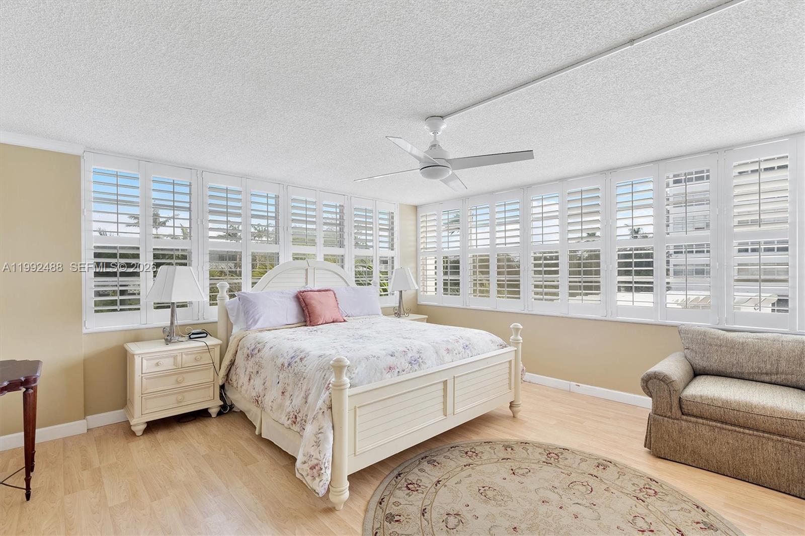 BAYVIEW TOWERS CONDO SOUT - Residential