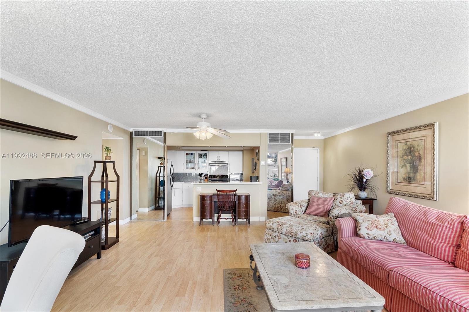 BAYVIEW TOWERS CONDO SOUT - Residential