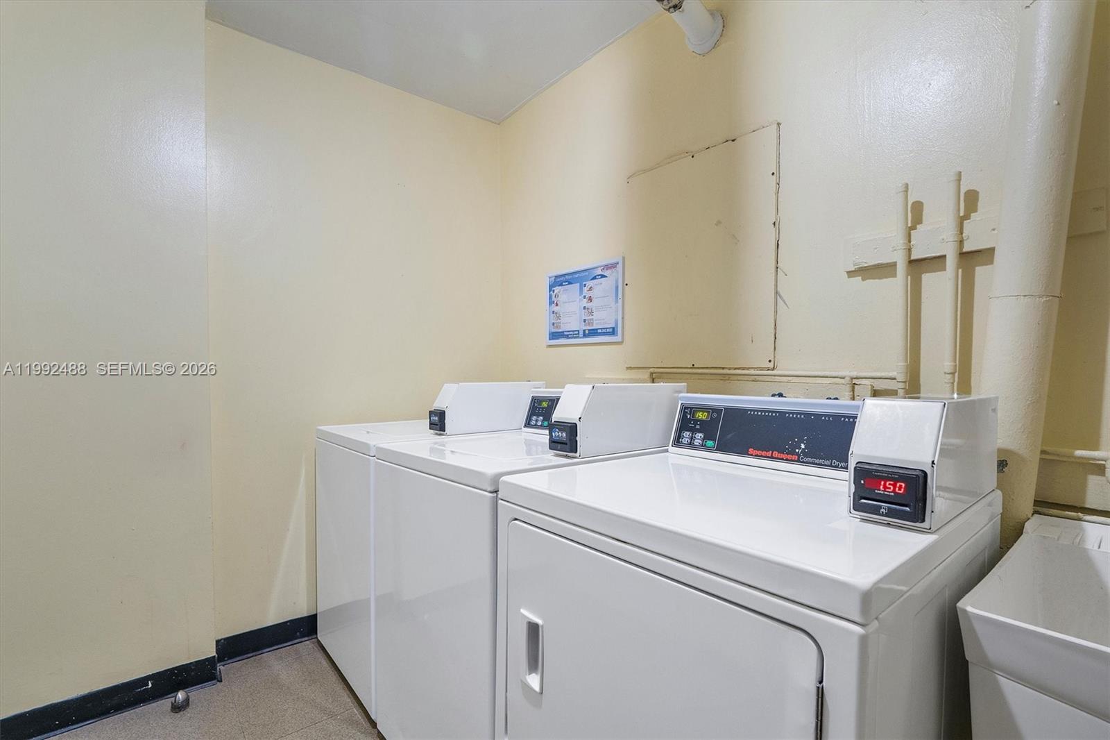 BAYVIEW TOWERS CONDO SOUT - Residential