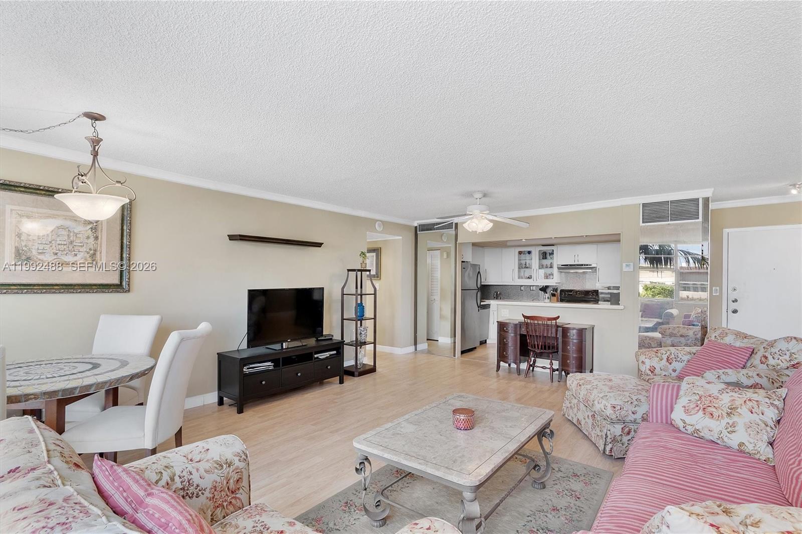 BAYVIEW TOWERS CONDO SOUT - Residential