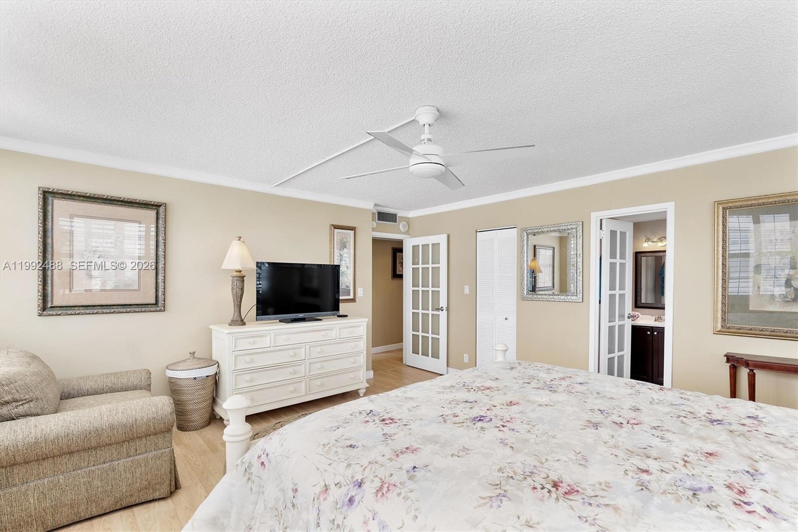 BAYVIEW TOWERS CONDO SOUT - Residential