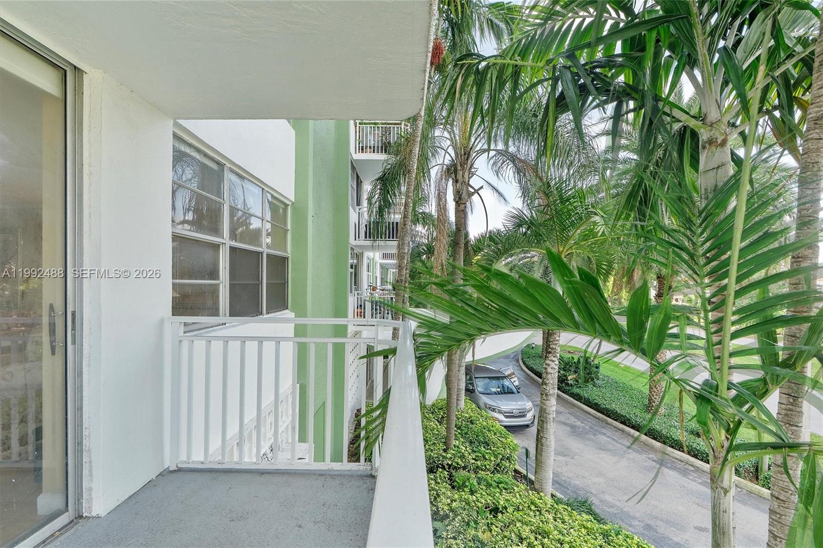 BAYVIEW TOWERS CONDO SOUT - Residential