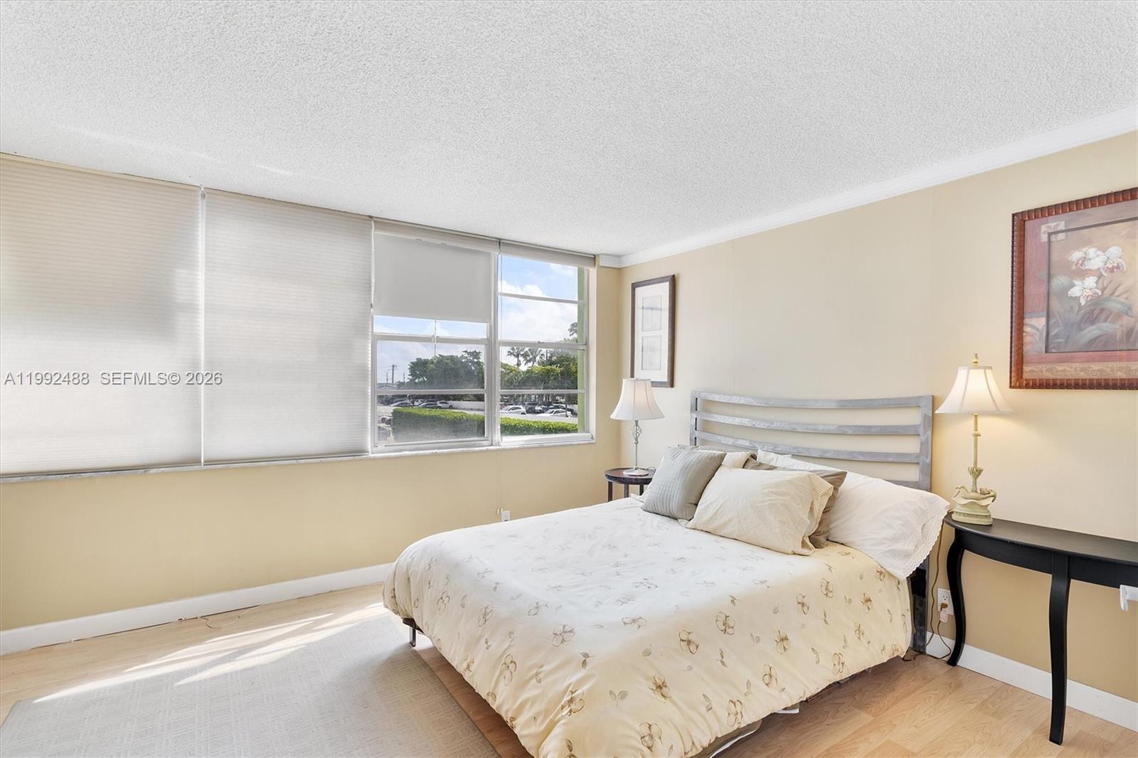 BAYVIEW TOWERS CONDO SOUT - Residential