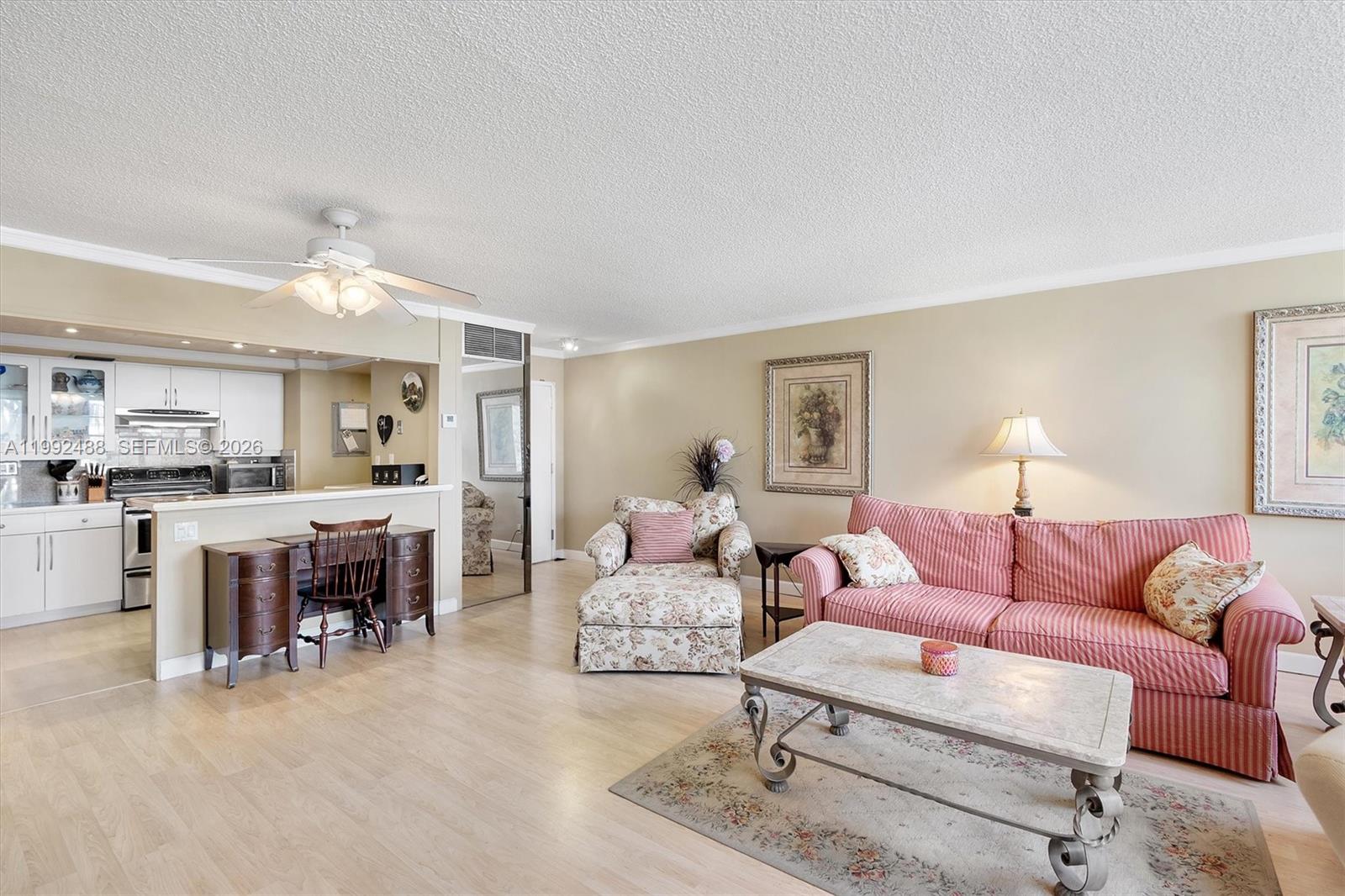 BAYVIEW TOWERS CONDO SOUT - Residential