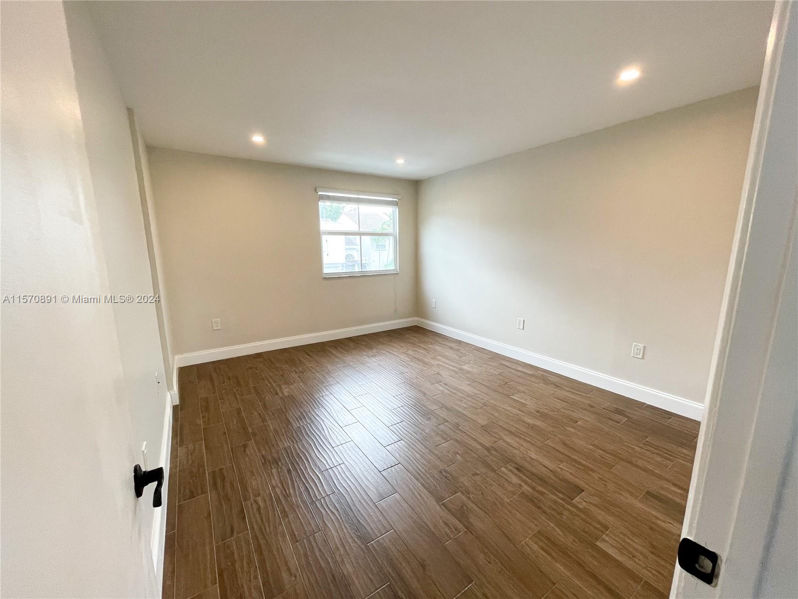 THE GREENS AT DORAL CONDO - Residential Lease